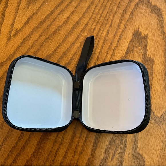 NWOT Creative & Cute Piano Pattern Coin Purse - Picture 2 of 4